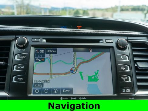 Used 2019 Toyota Highlander SE image 25
