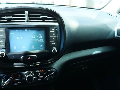 Used 2021 Kia Soul LX image 40