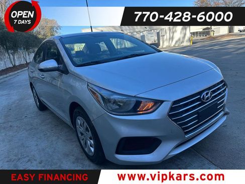 Used 2020 Hyundai Accent SE image 1