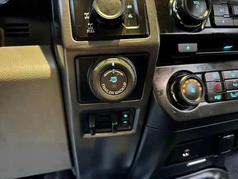 Used 2016 Ford F150 XLT w/ Equipment Group 302A Luxury AWD/4WD image 24