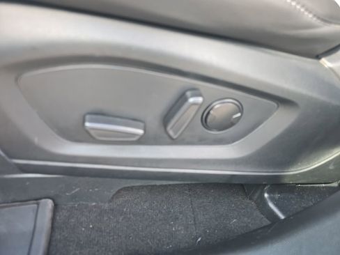 Used 2023 Ford Explorer XLT w/ Equipment Group 202A image 17