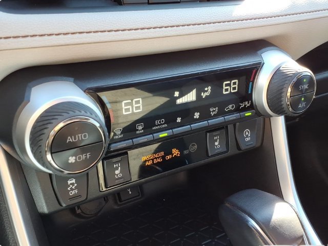 Certified 2022 Toyota RAV4 XLE Premium AWD/4WD image 15
