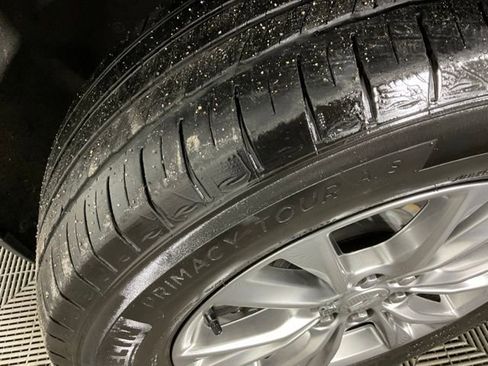 Used 2020 Cadillac XT5 Premium Luxury w/ LPO, Floor Liner Package image 33