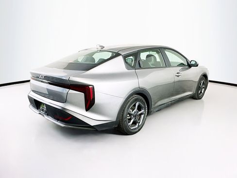 Used 2025 Kia K4 LXS image 9