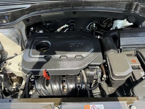 Used 2018 Hyundai Santa Fe Sport FWD image 19