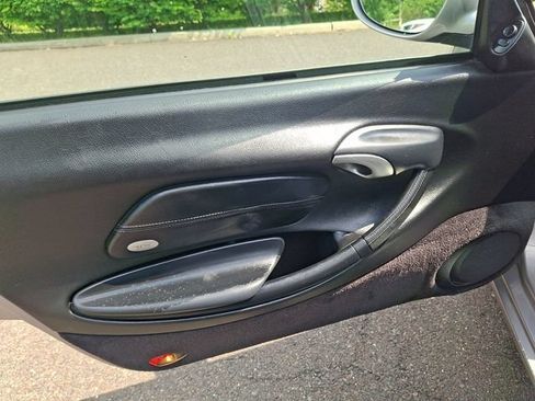 Used 2001 Porsche Boxster RWD image 11