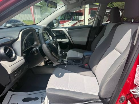 Used 2015 Toyota RAV4 LE FWD image 10