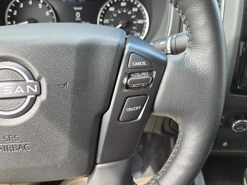 Used 2024 Nissan Frontier SL image 26