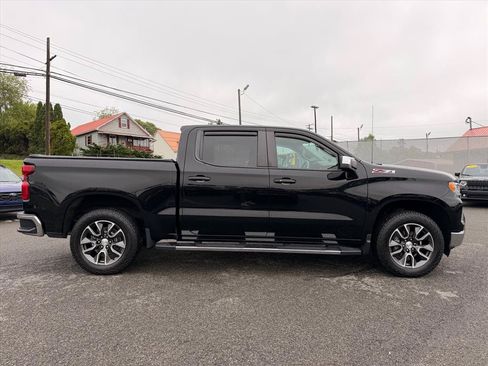 Used 2022 Chevrolet Silverado 1500 LT AWD/4WD image 8