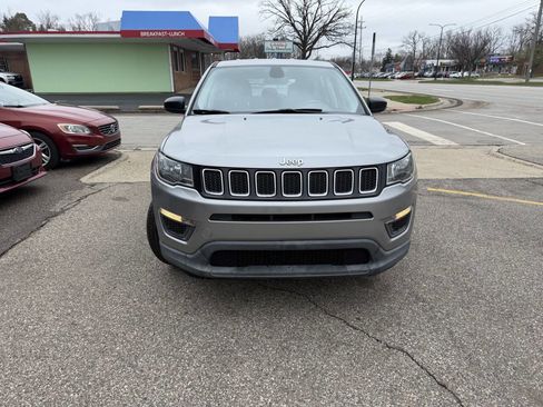 Used 2019 Jeep Compass Sport w/ Tech Group image 12