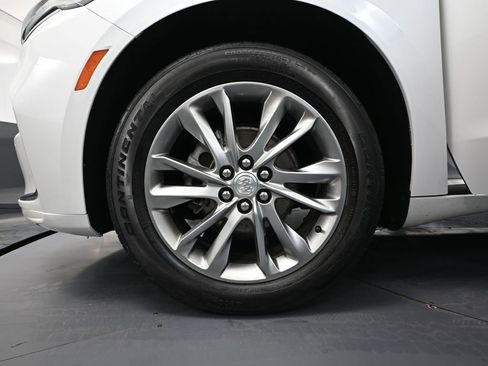 Used 2022 Buick Enclave Avenir w/ Avenir Technology Package image 18