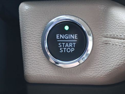 Used 2024 Ford Expedition Limited AWD/4WD image 17