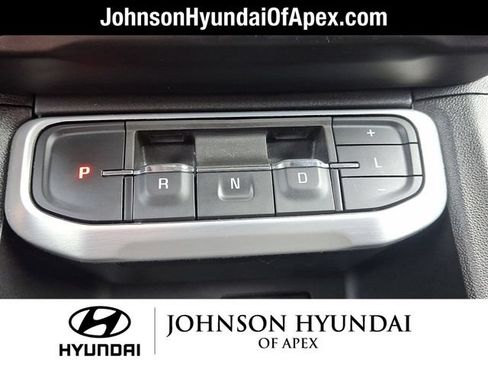 Used 2023 GMC Acadia SLE FWD image 14