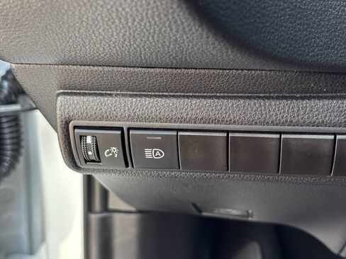 Used 2025 Toyota Corolla LE FWD image 33