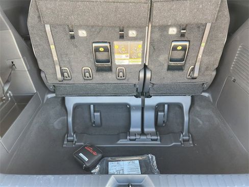 New 2026 Toyota Sienna XLE image 22