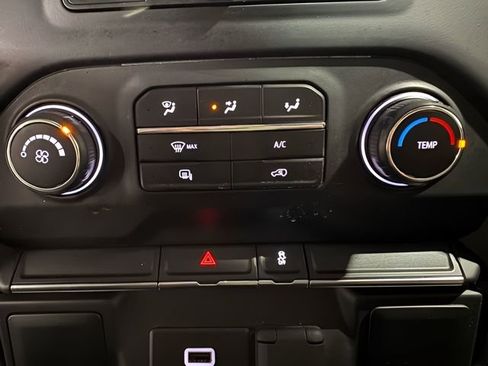 Used 2019 Chevrolet Silverado 1500 Custom image 23