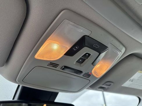 Used 2018 Toyota Sienna XLE w/ XLE Navigation Package image 22