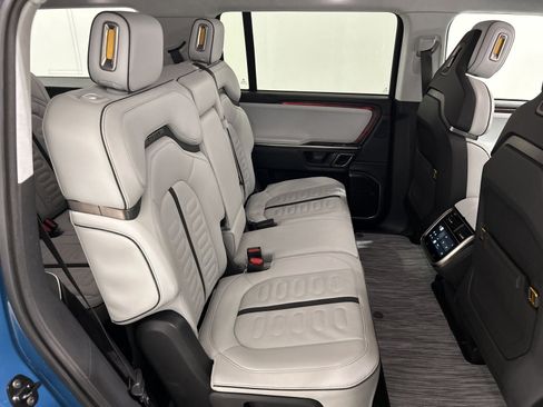 Used 2023 Rivian R1S Adventure image 23