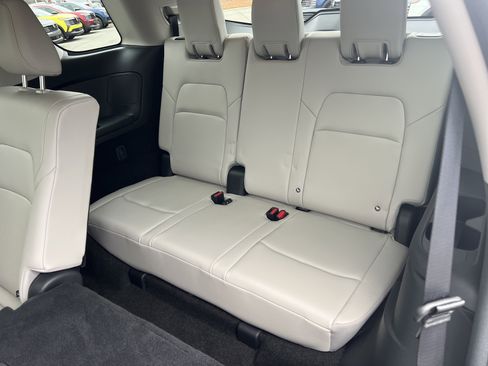 Certified 2025 Nissan Pathfinder SL image 15