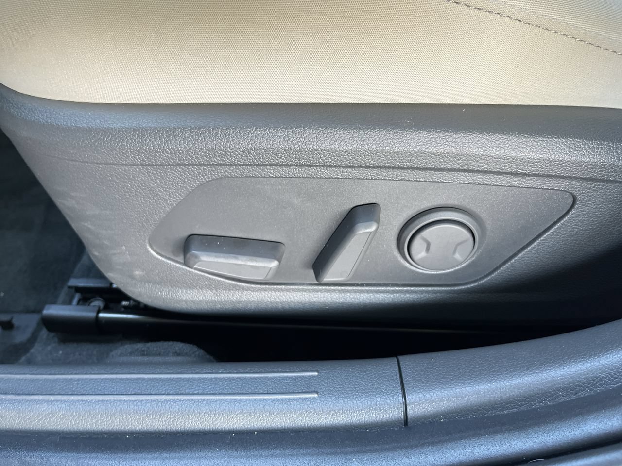 Used 2023 Hyundai Sonata SEL FWD image 5