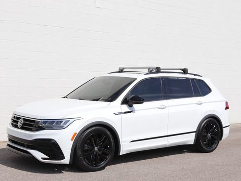 Used 2022 Volkswagen Tiguan SE R-Line FWD image 20