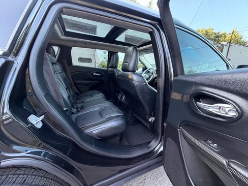 Used 2014 Jeep Cherokee Limited AWD/4WD image 29