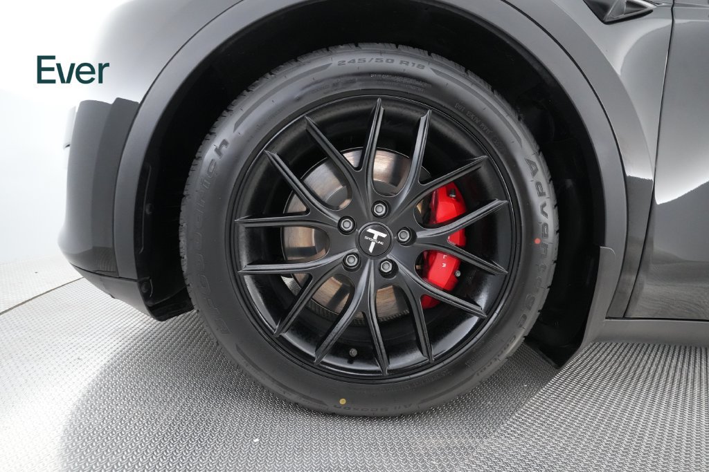 Used 2023 Tesla Model Y Performance AWD/4WD image 19