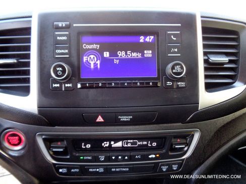 Used 2017 Honda Ridgeline Sport image 11