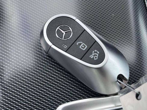 New 2026 Mercedes-Benz C 300 4MATIC Sedan image 4