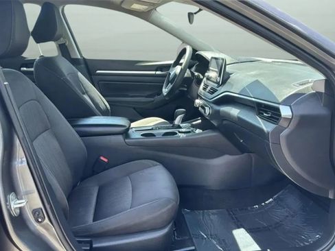 Used 2022 Nissan Altima 2.5 SV FWD image 27