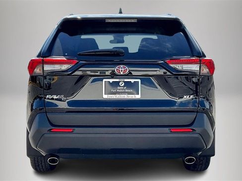 Used 2024 Toyota RAV4 XLE w/ Convenience Package image 6