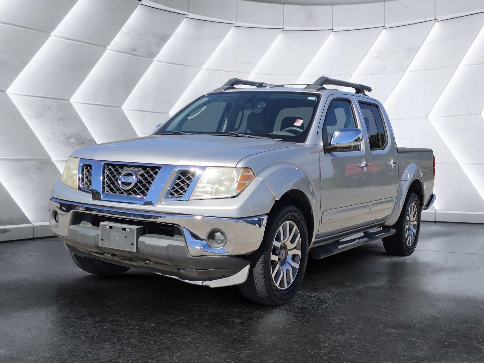 Used 2011 Nissan Frontier SL RWD image 6