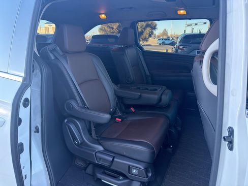 Used 2025 Honda Odyssey Elite image 20