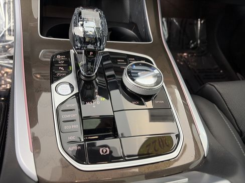 Used 2022 BMW X5 M50i w/ Executive Package image 31