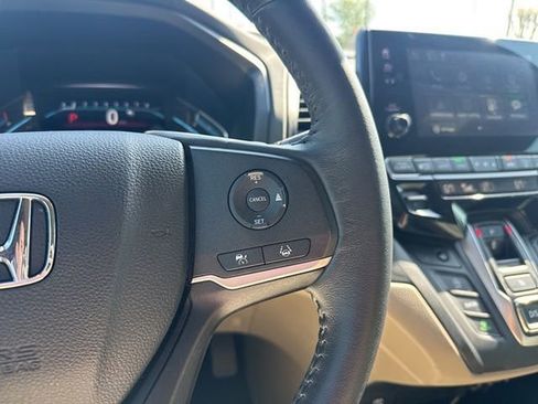 Used 2023 Honda Odyssey EX-L image 15