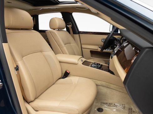 Used 2010 Rolls-Royce Ghost image 4