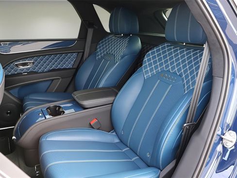 Certified 2023 Bentley Bentayga image 16