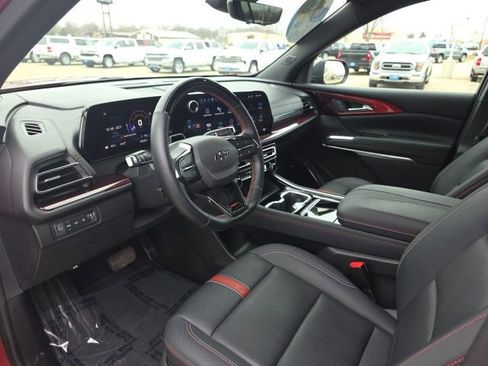 Used 2024 Chevrolet Traverse RS image 23