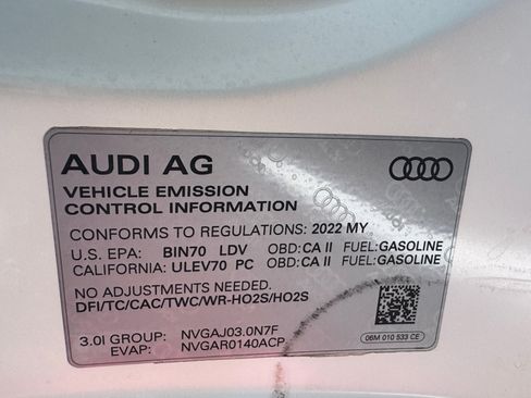 Used 2022 Audi S4 Premium Plus w/ Premium Plus Package AWD/4WD image 21