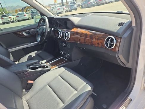 Used 2015 Mercedes-Benz GLK 350 2WD w/ Premium 1 Package image 10