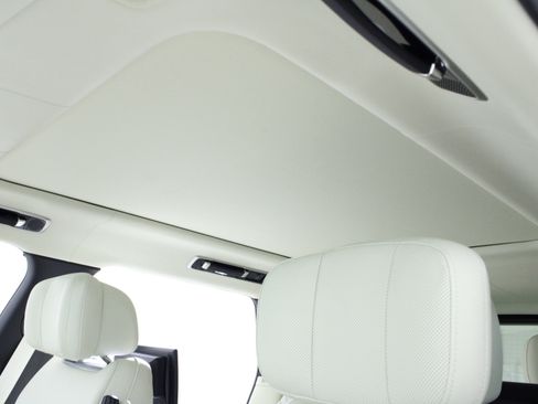 Used 2025 Land Rover Range Rover Autobiography image 30