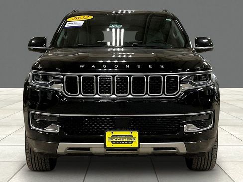 Used 2022 Jeep Wagoneer Series II w/ Premium Group I AWD/4WD image 3