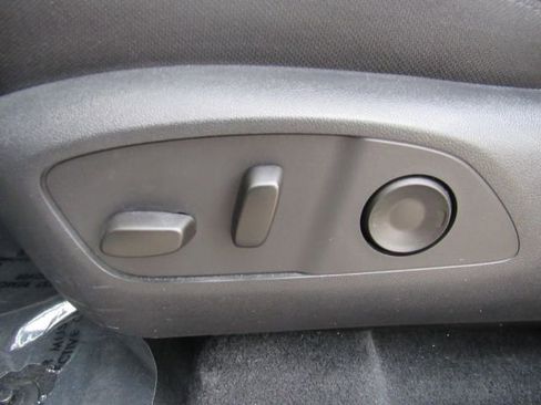 Used 2025 GMC Acadia Elevation image 15