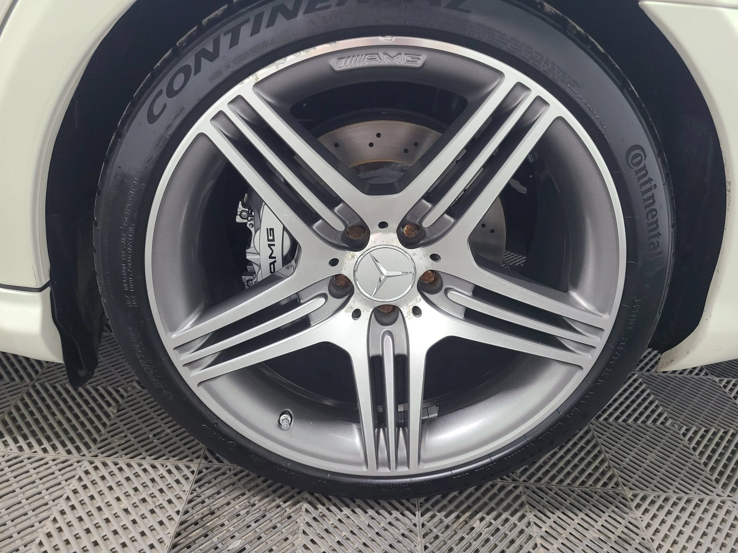 Used 2009 Mercedes-Benz CLS 63 AMG image 17