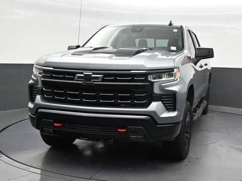 Used 2024 Chevrolet Silverado 1500 LT Trail Boss w/ Convenience Package II AWD/4WD image 9