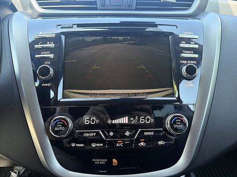 Used 2023 Nissan Murano SV AWD/4WD image 15