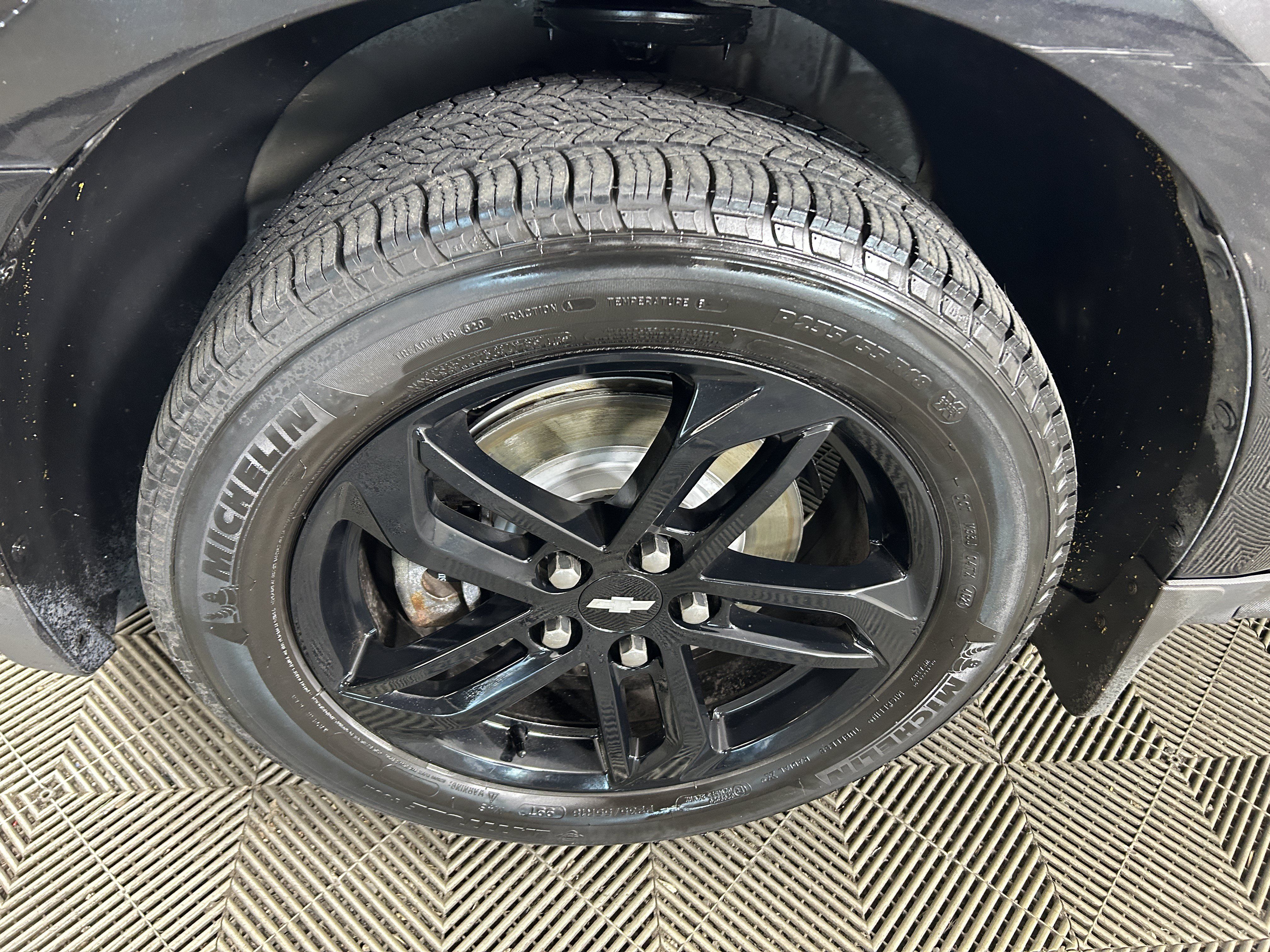 Used 2017 Chevrolet Equinox LT w/ Midnight Edition AWD/4WD image 9