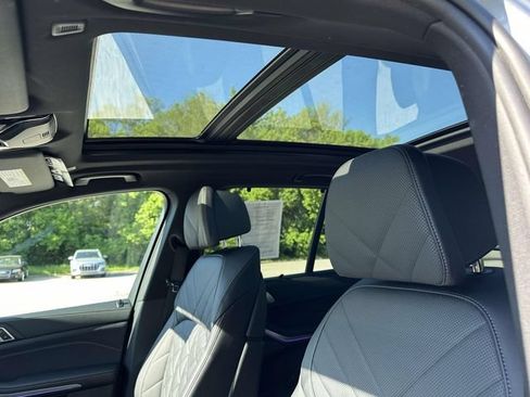 Certified 2025 BMW X5 M60i AWD/4WD image 29