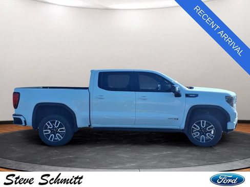 Used 2024 GMC Sierra 1500 AT4 w/ Technology Package AWD/4WD image 27