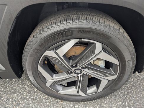 Used 2024 Hyundai Tucson Limited image 11